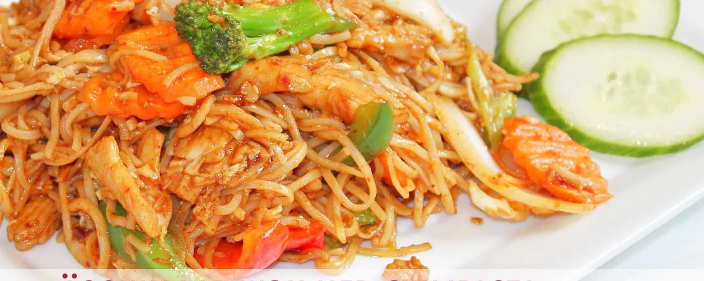 26. Äggnudlar wok med chilipasta