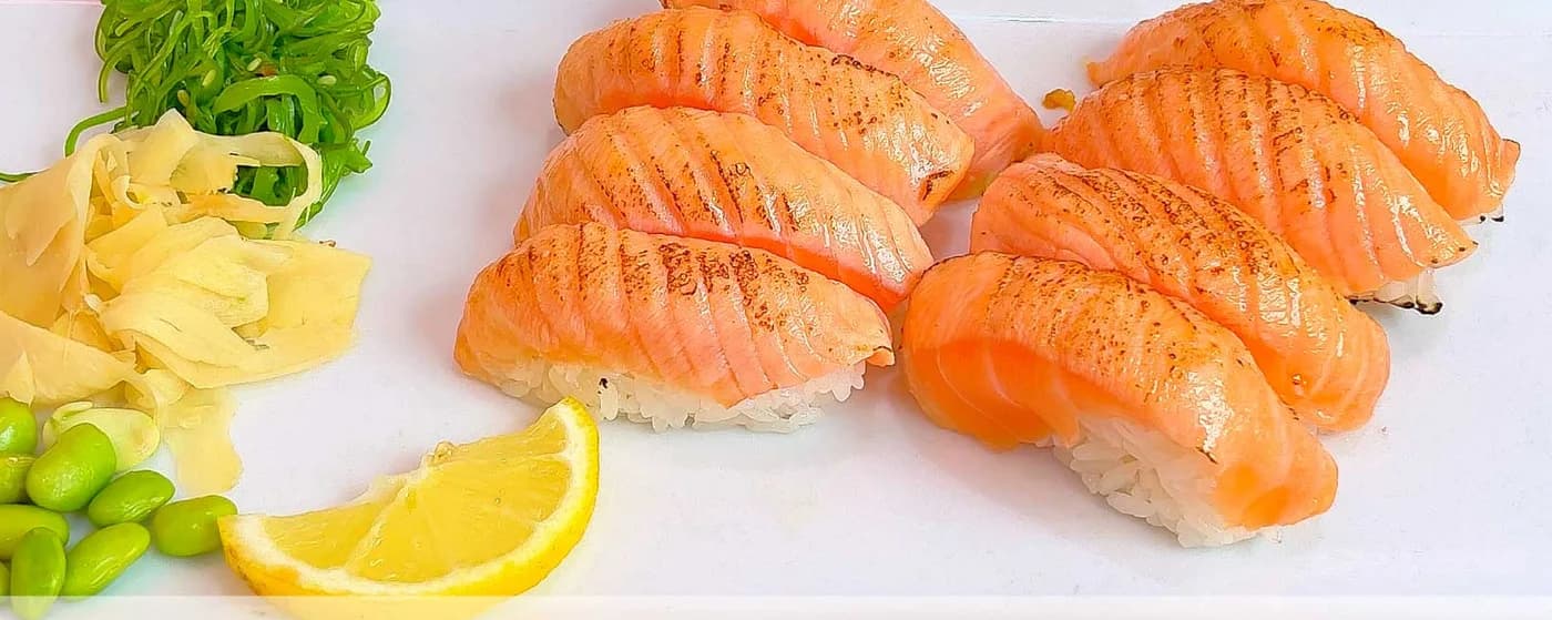 79. Halstrad laxnigiri